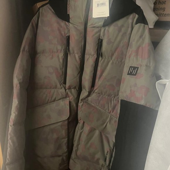 $975! RARE! NWT Men's Holden Peak Camouflage Down Ski Jacket - Green - M, L - Picture 3 of 6